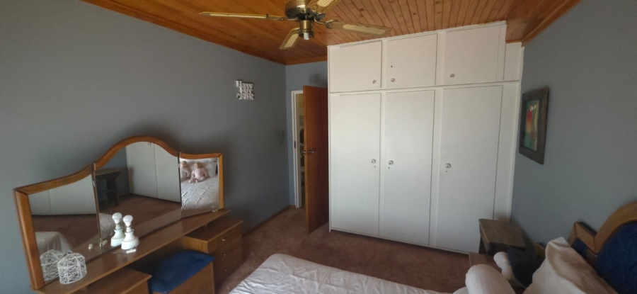 6 Bedroom Property for Sale in Wilkeville North West